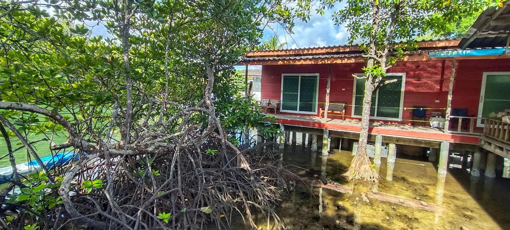 Ta Yai Homestay  Ko Kut Luaran gambar